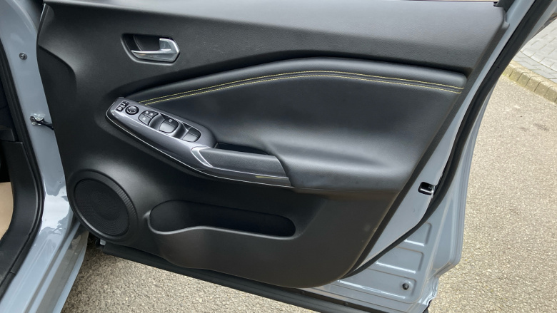 Nissan Juke 1.0 DiG-T 114 Kiiro 5dr DCT Petrol Hatchback